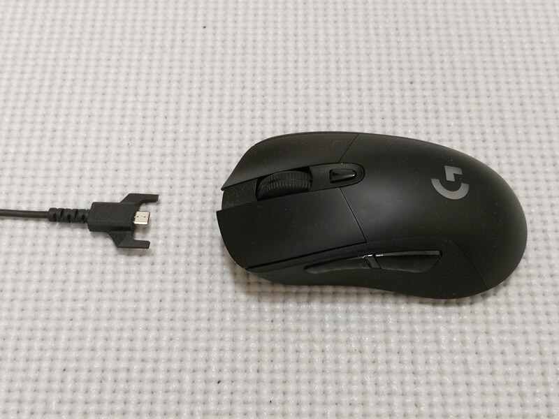 Logicool G703h ケーブルとマウスの接続